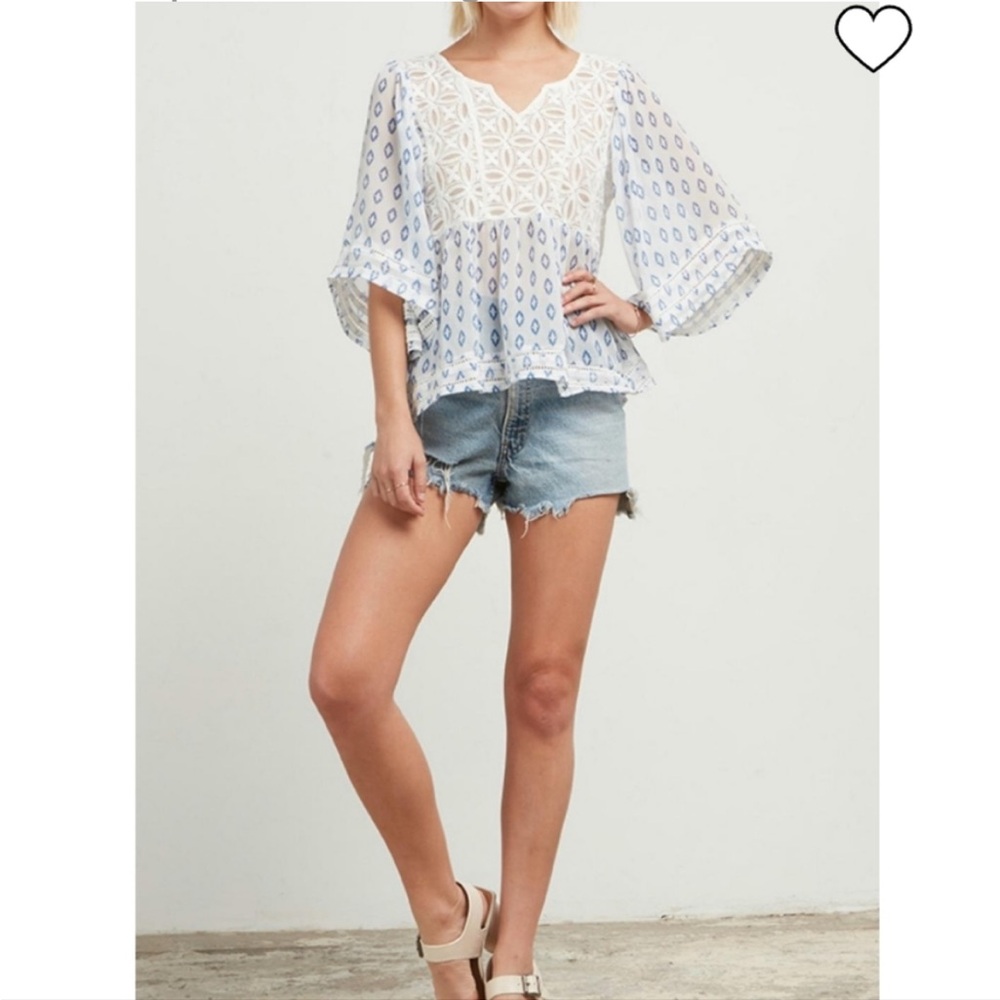 CUPCAKES & CASHMERE DREA LACE FLOWY SHEER BOHO BLOUSE/TOP, Medium